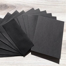Graphic45 Card & Envelopes - Black (US-A2 - 6 sæt)
